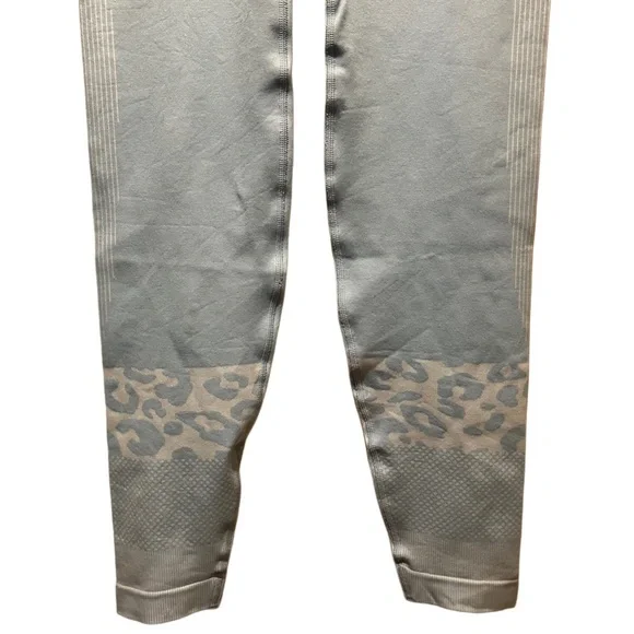 Sweaty Betty Light Blue Leggings - Picture 11 of 14